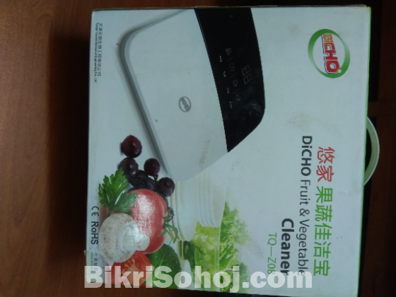 Fruits and vegetables cleaner machine